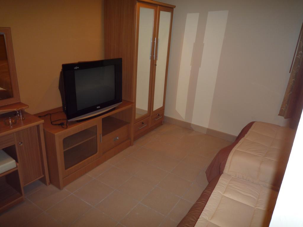 Marina Inn Pattaya Quarto foto
