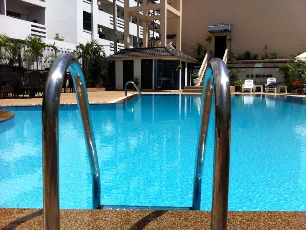 Marina Inn Pattaya Exterior foto